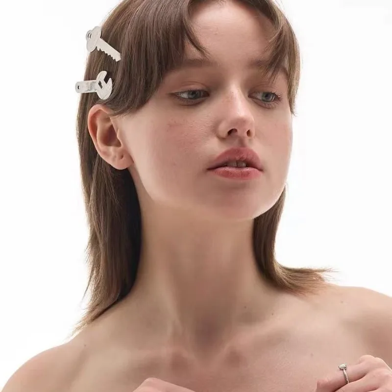Clips for Women Funny Harajuku Punk Hairpins Y2K Creative Metal Wrench Key Hair Geometric Silver BB Clips Grunge Accessories
Clips for Women Funny Harajuku Punk Hairpins Y2K Creative Metal Wrench Key Hair Geometric Silver BB Clips Grunge Accessories