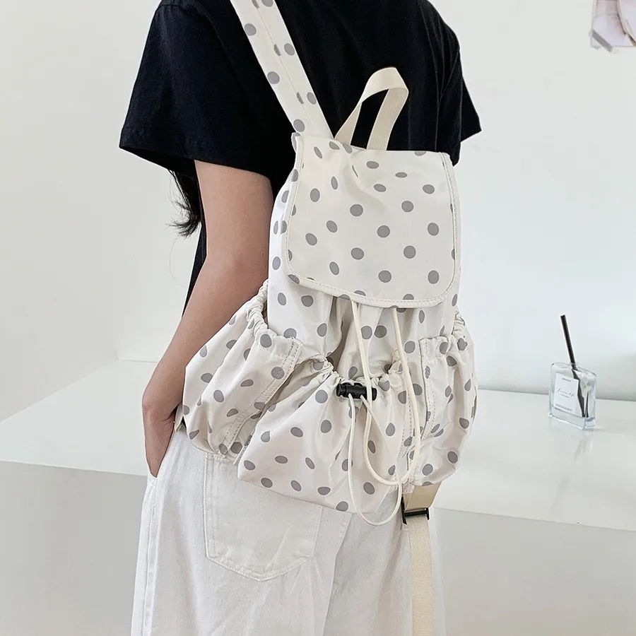 Polka Dot Drawstring Backpack Flap Closure Multi Pocket Nylon Casual Daypack Large Capacity Lightweight Travel Rucksack
Polka Dot Drawstring Backpack Flap Closure Multi Pocket Nylon Casual Daypack Large Capacity Lightweight Travel Rucksack