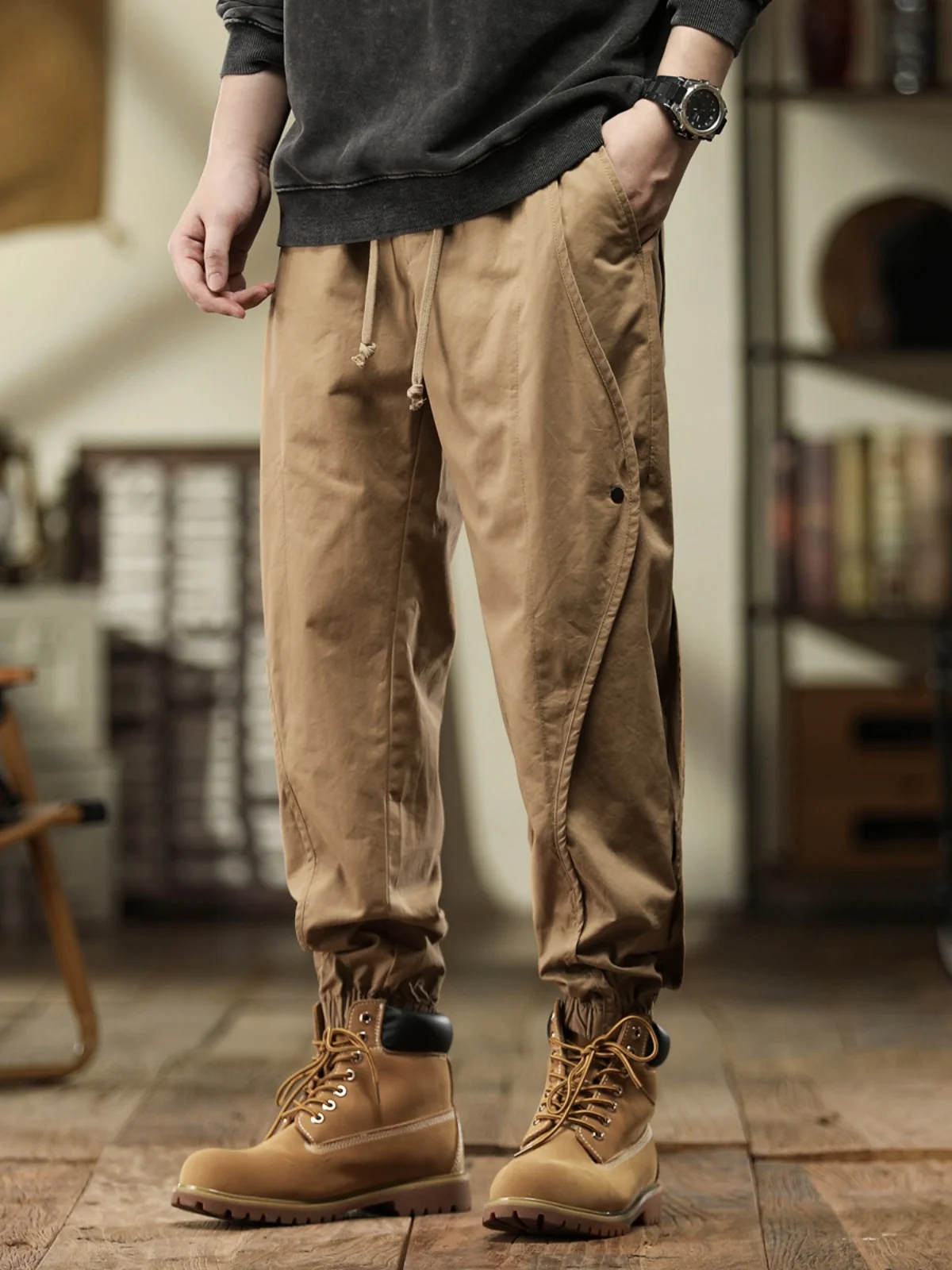 Ретро-американские рабочие брюки для мужчин, весенне-осенние, износостойкие, для авторемонта, сварки, с защитой от ожогов, рабочая спецодежда
Ретро-американские рабочие брюки для мужчин, весенне-осенние, износостойкие, для авторемонта, сварки, с защитой от ожогов, рабочая спецодежда