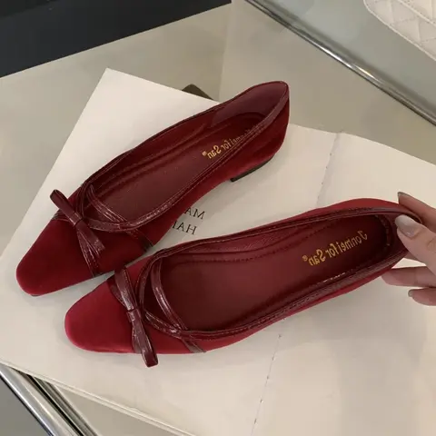Zoete Rode Suede Ballet Flats Vrouwen Franse Stijl Boog Decoratie Vierkante Neus Mary Jane Schoenen Comfortabele Zachte Zool Casual Schoenen