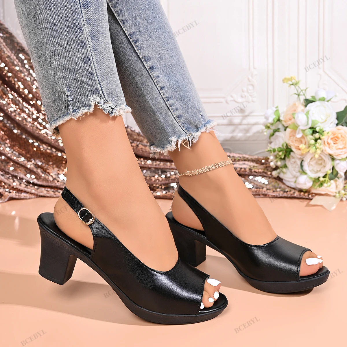 *Summer New Round Headed Sexy Casual Sandals for Women Fashionable Hot Selling Elegant/Comfortable Banquet High-heeled Sandals
*Summer New Round Headed Sexy Casual Sandals for Women Fashionable Hot Selling Elegant/Comfortable Banquet High-heeled Sandals