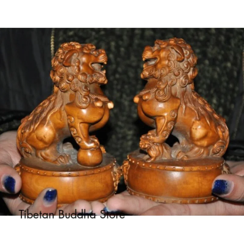 Old chinese Boxwood wood master hand carved foo dog lion rich animal statue pair
Old chinese Boxwood wood master hand carved foo dog lion rich animal statue pair