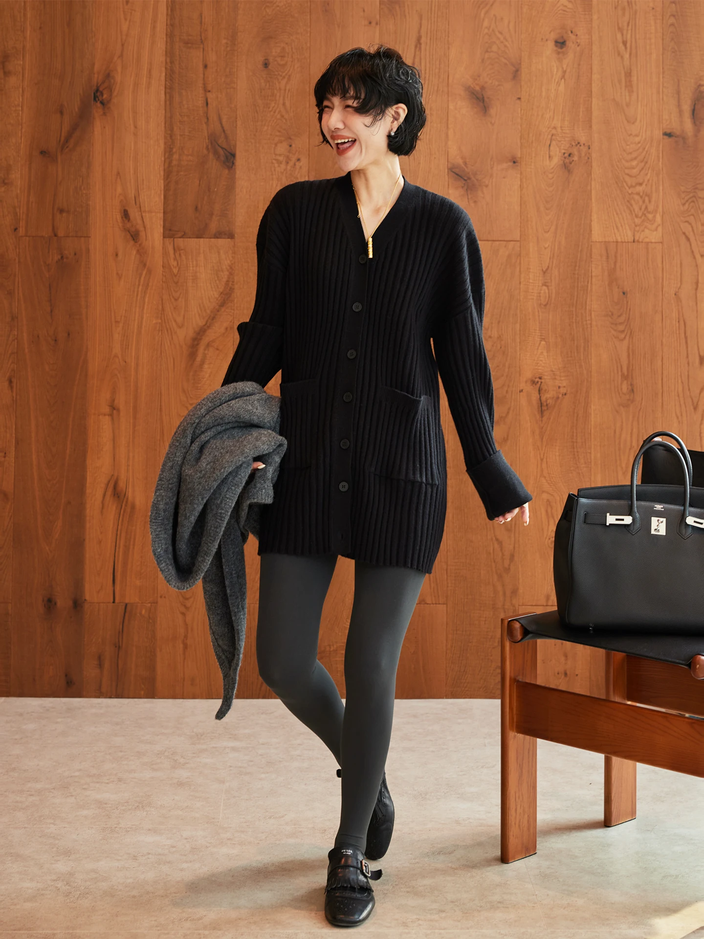 Buue Knitted Cardigan Women's Korean Sle Slim Fit Sweater Jaet Casual Loose Fit Long Sve V-Ne Button up Top
Buue Knitted Cardigan Women's Korean Sle Slim Fit Sweater Jaet Casual Loose Fit Long Sve V-Ne Button up Top