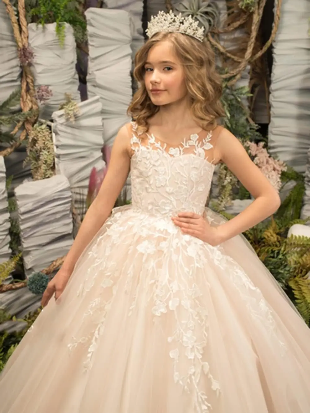 Girls Tulle Wedding Flower Girl Dresses Long Sleeveless Pageant Dress Appliques Ball Gown for Birthday Party Vestindos De Robes
Girls Tulle Wedding Flower Girl Dresses Long Sleeveless Pageant Dress Appliques Ball Gown for Birthday Party Vestindos De Robes
