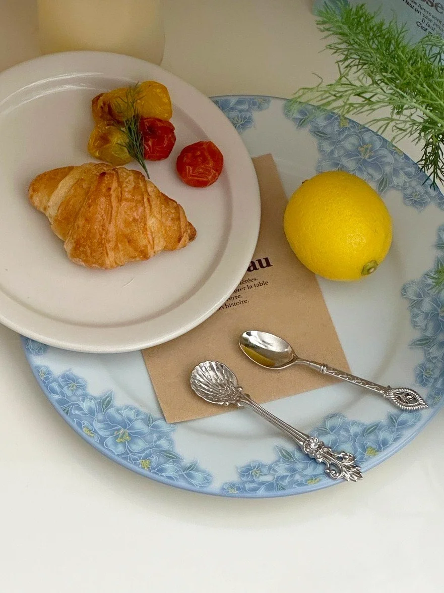 Shinymomo Ceramic Plate Vintage Korean Floral Design Mid-Century Modern Home Use Delicious Food Plate round Shape 7 Inches
Shinymomo Ceramic Plate Vintage Korean Floral Design Mid-Century Modern Home Use Delicious Food Plate round Shape 7 Inches