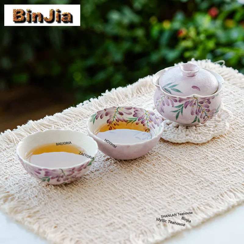 Чайный сервиз с ручной росписью в стиле глицинии, полный набор для традиционной чайной церемонии, включающий чайник и чашки, китайский чайный набор с аксессуарами, ручная работа.
Чайный сервиз с ручной росписью в стиле глицинии, полный набор для традиционной чайной церемонии, включающий чайник и чашки, китайский чайный набор с аксессуарами, ручная работа.