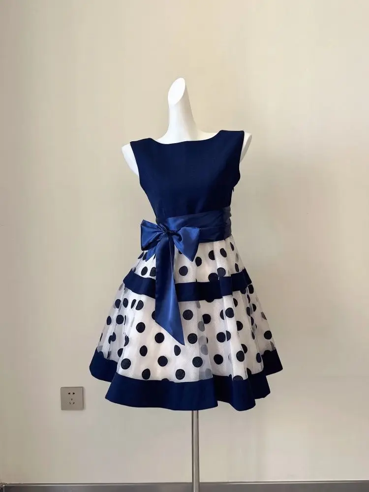 Vintage Dress Summer New Elegant Lace-up Polka Dot Skirt
Vintage Dress Summer New Elegant Lace-up Polka Dot Skirt