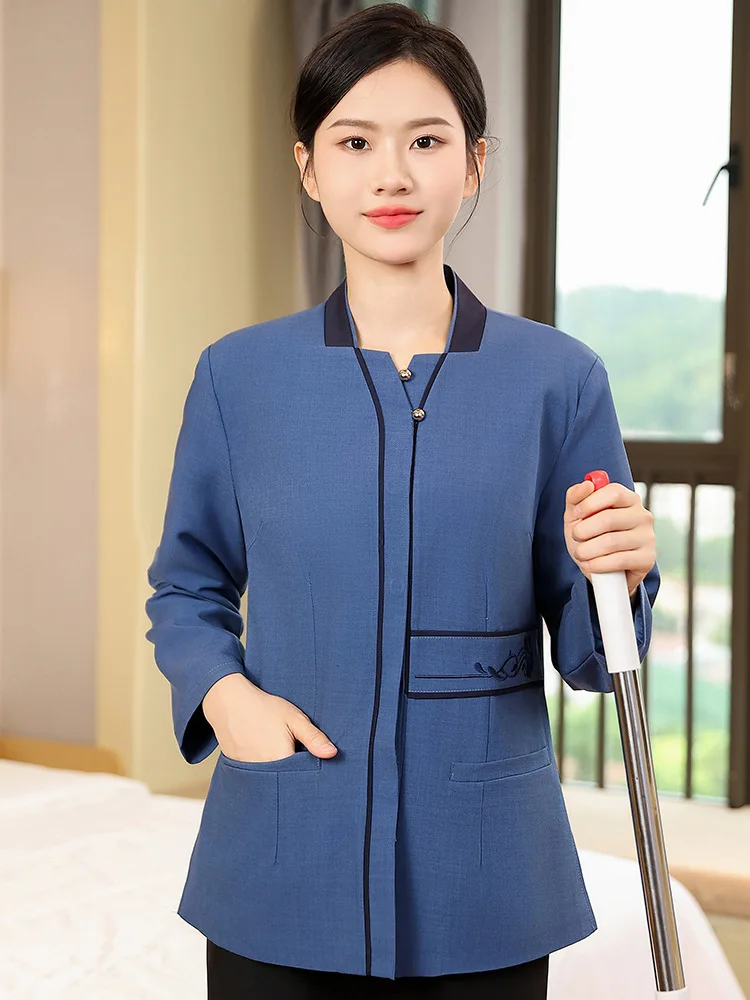 VTwo-button collar cleaning work uniform, long-sleeved hotel room service staff work uniform for women, autumn and winter wear
VTwo-button collar cleaning work uniform, long-sleeved hotel room service staff work uniform for women, autumn and winter wear