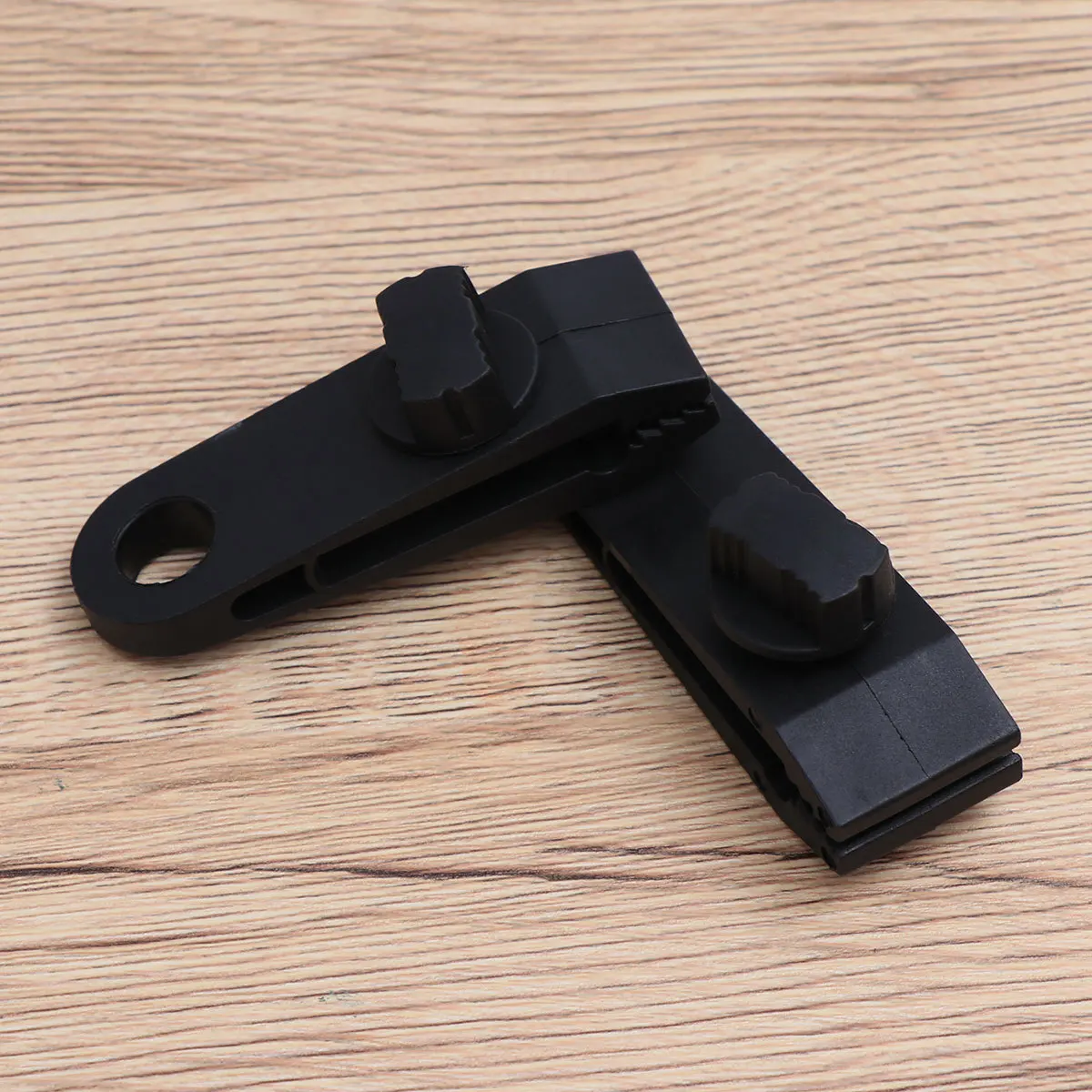 10Pcs Tent Peg Lock Grip Heavy Duty Stakes Spiral Buckle Clips Set for Camping Tarps Caravans Black Tent Stake
10Pcs Tent Peg Lock Grip Heavy Duty Stakes Spiral Buckle Clips Set for Camping Tarps Caravans Black Tent Stake