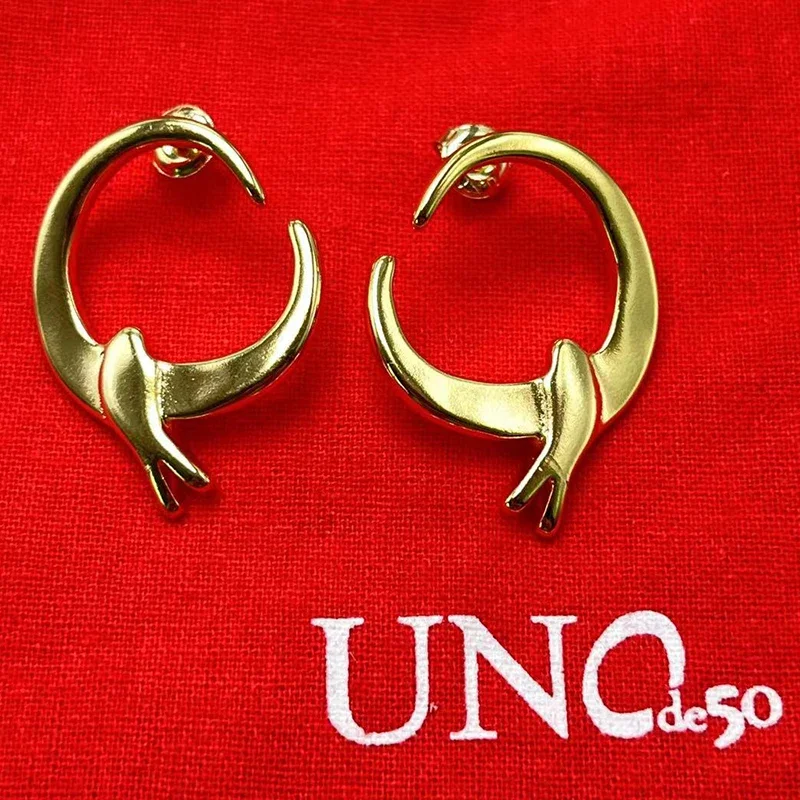 Серьги unode 50 2023 года, высококачественные серьги для девушек, изысканные геометрические серьги для женщин, подарочный пакет
Серьги unode 50 2023 года, высококачественные серьги для девушек, изысканные геометрические серьги для женщин, подарочный пакет