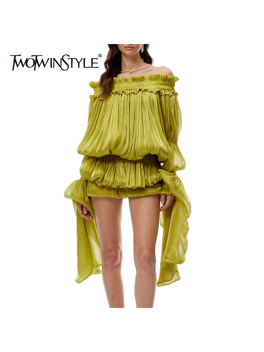 TWOTWINSTYLE Fashion Spliced Folds Glowing Yarn Dresses for Women Slash Neck Long Sleeves Patchwork Shorts Mini Dress Female New
TWOTWINSTYLE Fashion Spliced Folds Glowing Yarn Dresses for Women Slash Neck Long Sleeves Patchwork Shorts Mini Dress Female New