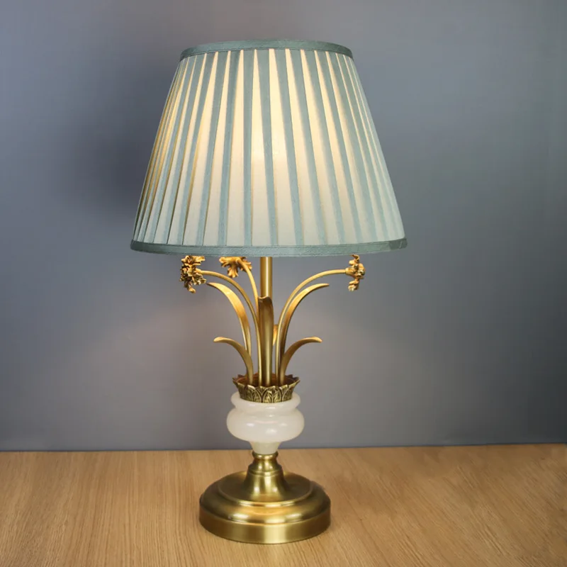 All-copper floor lamp living room bedroom bedside decorative table lamp simple light luxury atmosphere table lamp
All-copper floor lamp living room bedroom bedside decorative table lamp simple light luxury atmosphere table lamp