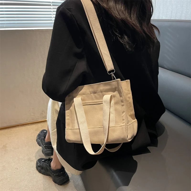 2023 Women 's Messenger Girl Crossbody Shoulder Leisure Canvas Multifunction Handmade Bags With Big Pockets Zipper For Shopping
2023 Women 's Messenger Girl Crossbody Shoulder Leisure Canvas Multifunction Handmade Bags With Big Pockets Zipper For Shopping