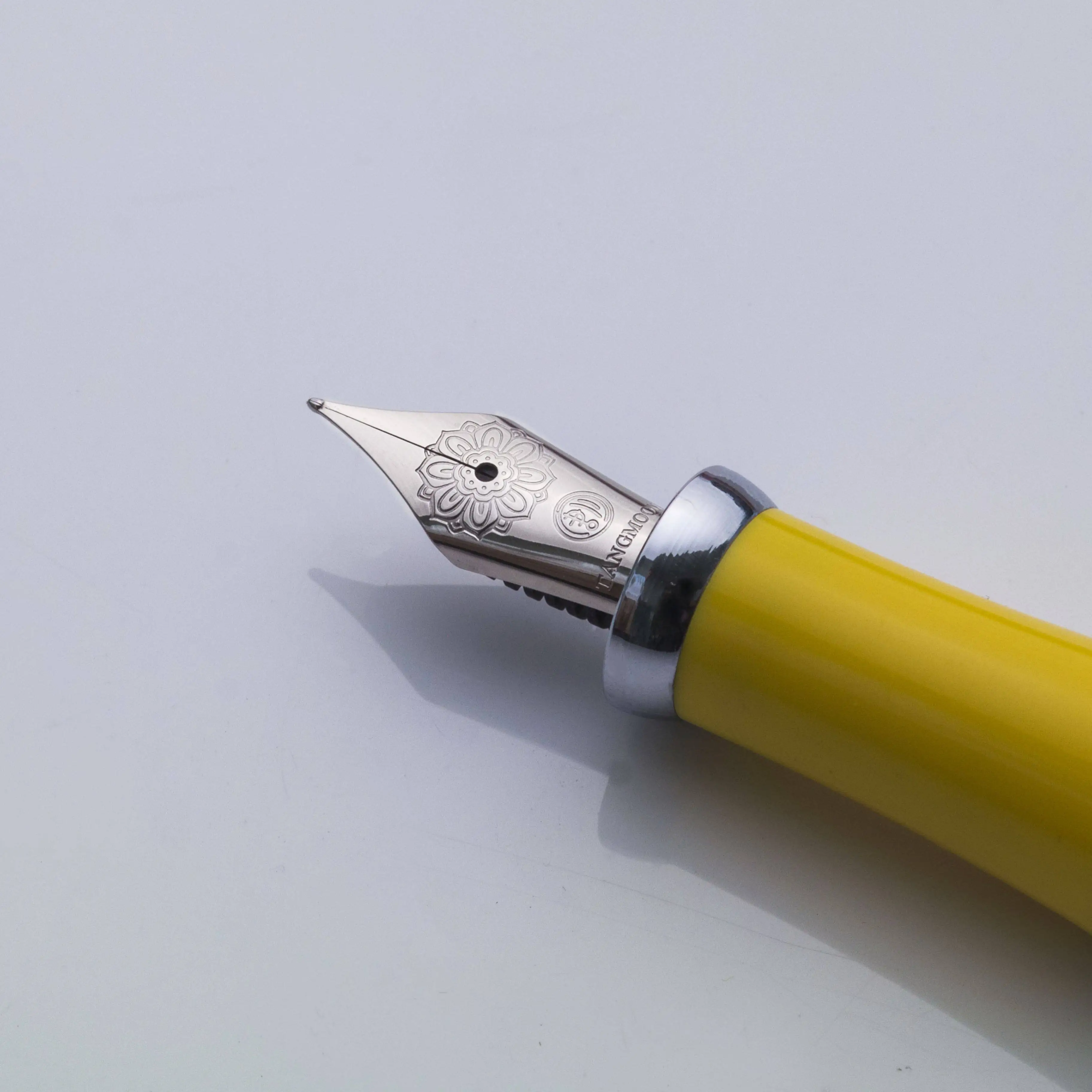 2026 Tangmoon E5 Resin Original Inspiration Magnetic Fountain Pen EF F Lotus Nib for Writing Practice & Gifts Office Supplies
2026 Tangmoon E5 Resin Original Inspiration Magnetic Fountain Pen EF F Lotus Nib for Writing Practice & Gifts Office Supplies