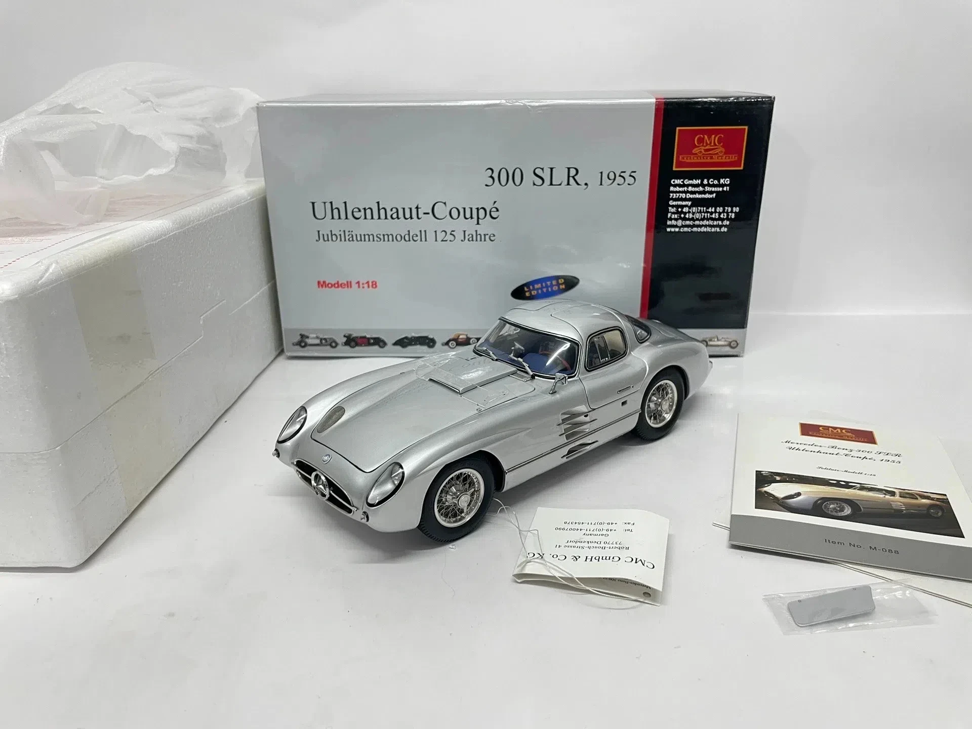 CMC 1:18 300 SLR Uhlenhaut Coupe 1955 Vintage Car Simulation Limited Edition All Open Alloy Metal Static Car Model Toy Gift
CMC 1:18 300 SLR Uhlenhaut Coupe 1955 Vintage Car Simulation Limited Edition All Open Alloy Metal Static Car Model Toy Gift