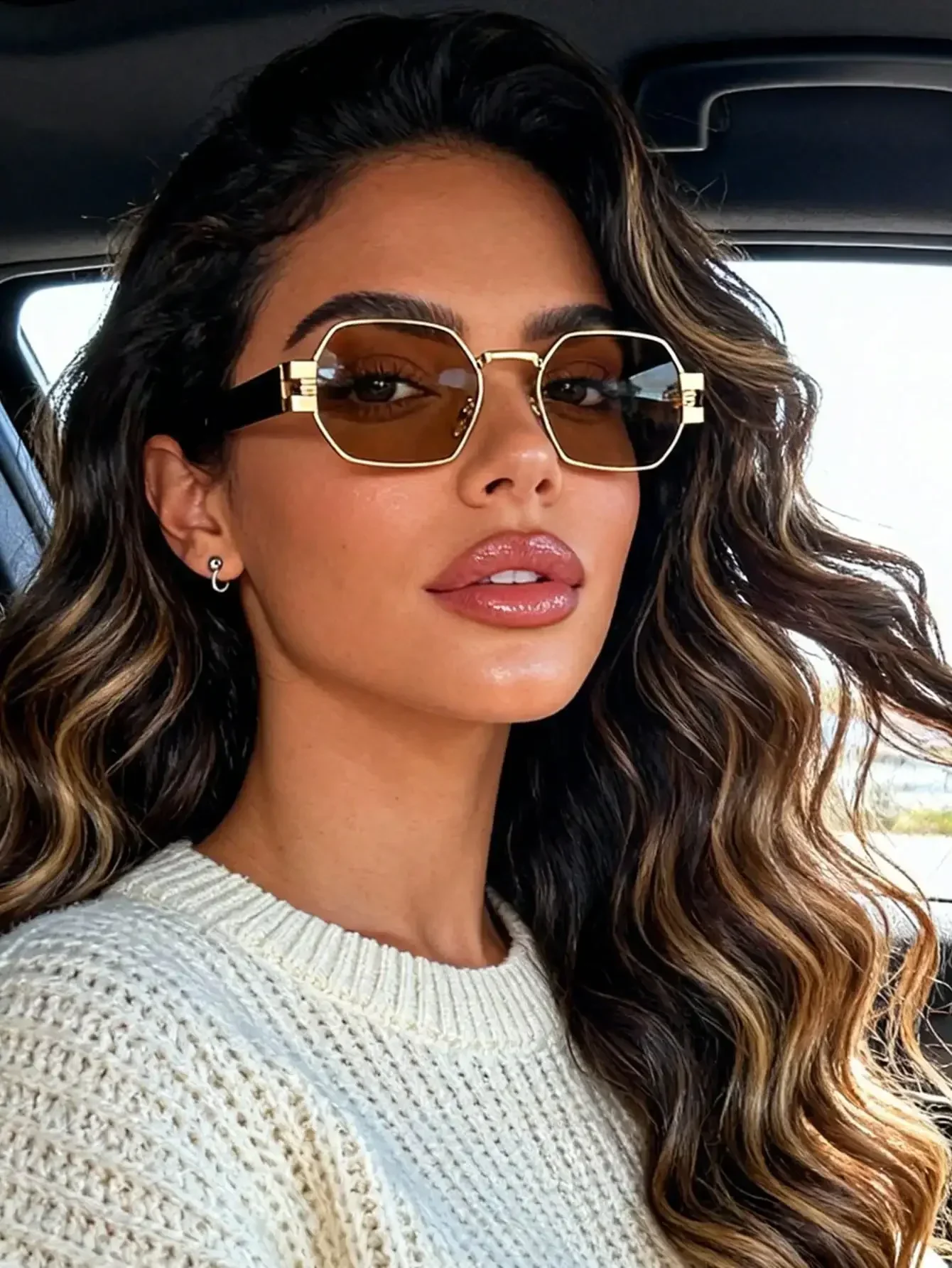 1 Pair Geometric Shaped Fashionable Women's Fashion Glasses, Retro Stylish Metal Frame Fashion Glasses, Travel Beach Accessories
1 Pair Geometric Shaped Fashionable Women's Fashion Glasses, Retro Stylish Metal Frame Fashion Glasses, Travel Beach Accessories