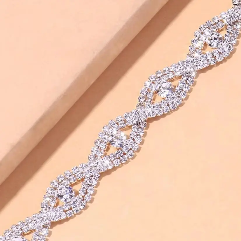 Серебряный цвет Ab, кристаллы, стразы, цветочная цепочка, стеклянная аппликация с бриллиантами, отделка обуви, платье, пришить одежду, аксессуары «сделай сам»
Серебряный цвет Ab, кристаллы, стразы, цветочная цепочка, стеклянная аппликация с бриллиантами, отделка обуви, платье, пришить одежду, аксессуары «сделай сам»