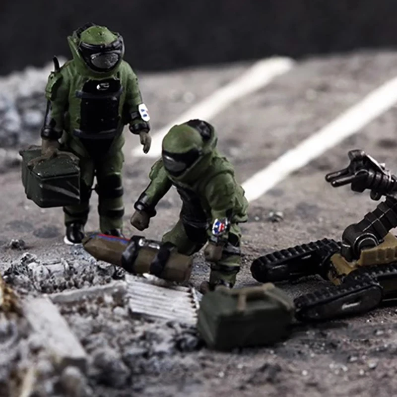 1/72 Scale Bomb Disposal Expert 2pcs Soldiers W Robot Arm Model Toy DIY Scene Accessory Doll Collection Display GIfts Fans
1/72 Scale Bomb Disposal Expert 2pcs Soldiers W Robot Arm Model Toy DIY Scene Accessory Doll Collection Display GIfts Fans