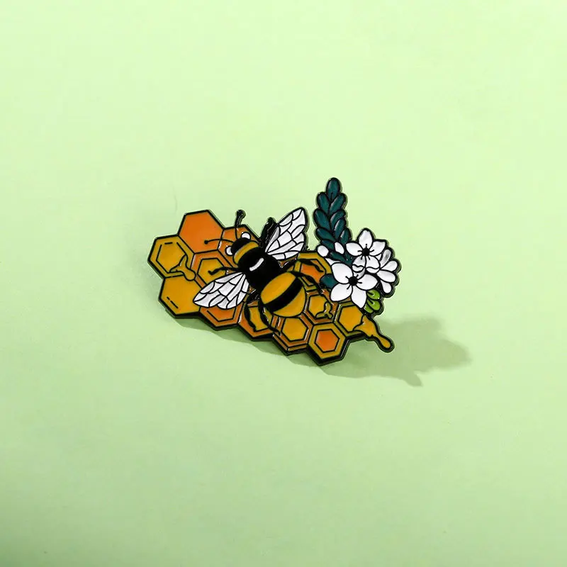 Unisex Cartoon Cute Honey Collecting Bee Brooch Metal Decorative Badge Pin For Daily Party DIY Bag Clothing Hat Accessories
Unisex Cartoon Cute Honey Collecting Bee Brooch Metal Decorative Badge Pin For Daily Party DIY Bag Clothing Hat Accessories