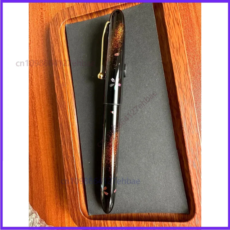 Maki-e Mother-of-Pearl Cherry Blossom Fountain Pen Barrel For Pilot 74/742/743(only pen barrel)
Maki-e Mother-of-Pearl Cherry Blossom Fountain Pen Barrel For Pilot 74/742/743(only pen barrel)