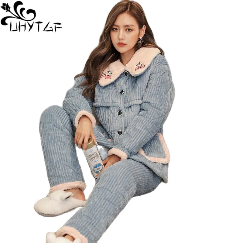 UHYTGF Thicken Coral Velvet Pajama For Women Single Breasted Casual Warm Winter Two Piece Set Sleepwear Female Home Clothes 2601
UHYTGF Thicken Coral Velvet Pajama For Women Single Breasted Casual Warm Winter Two Piece Set Sleepwear Female Home Clothes 2601