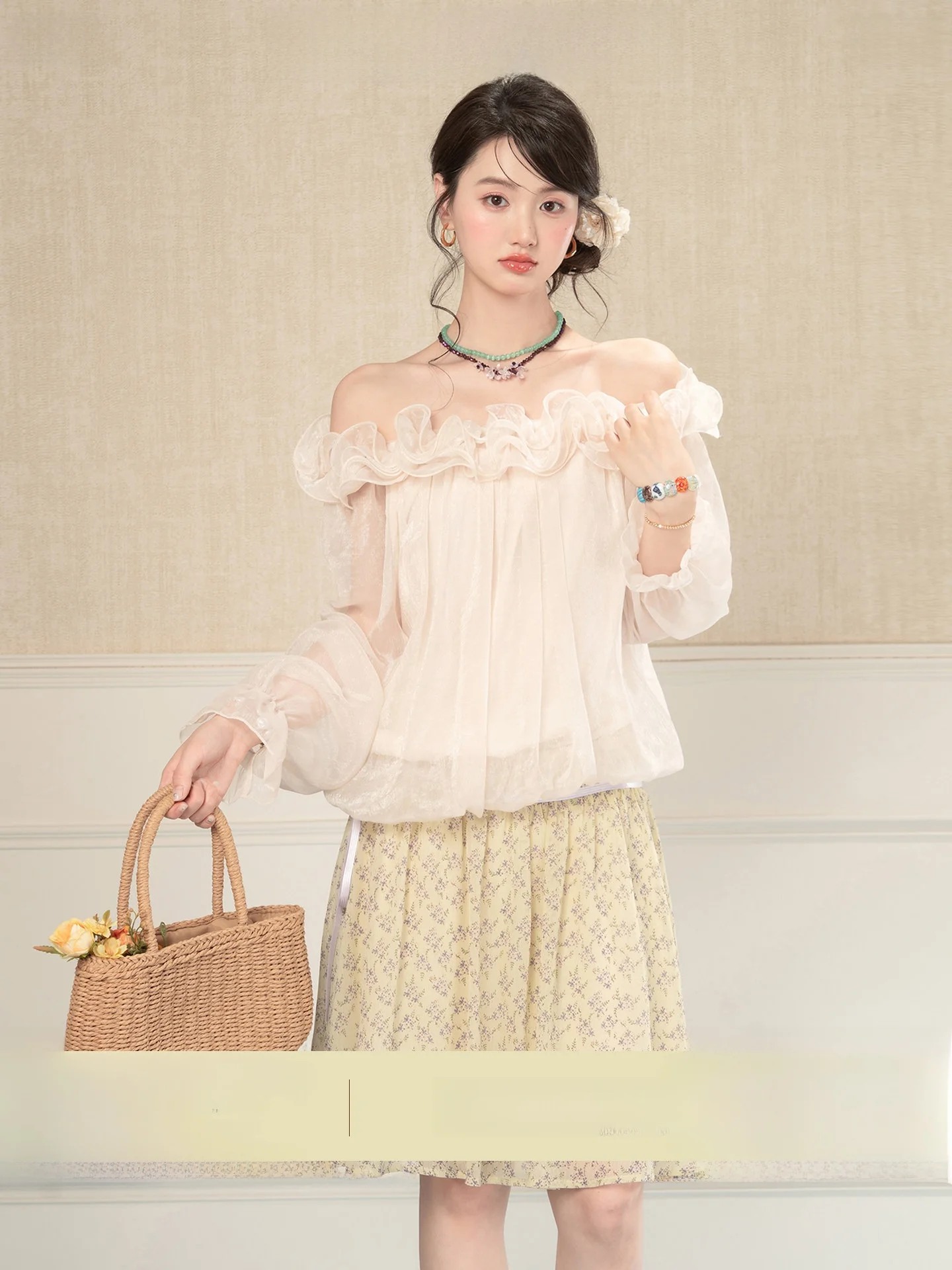 Heynew Sweet Holiday Style Blouse Women's Summer Beautiful High-End Feelings Shoulder Exposure Shirt Gauze Loose Fit Long Sleeve
Heynew Sweet Holiday Style Blouse Women's Summer Beautiful High-End Feelings Shoulder Exposure Shirt Gauze Loose Fit Long Sleeve