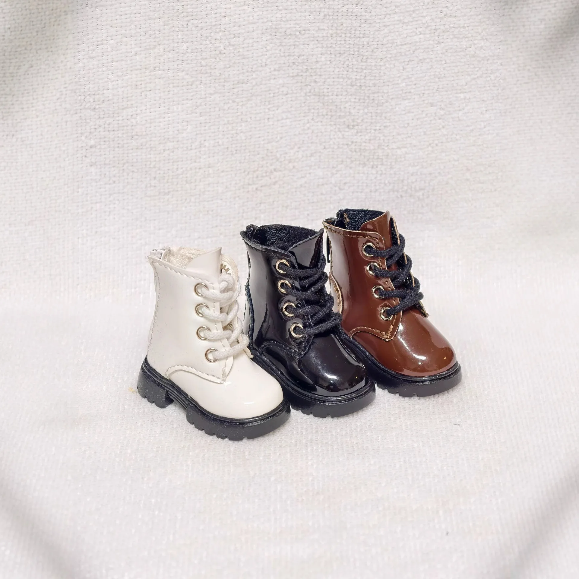 1/4 BJD Doll Shoes - Bright Leather British Style Retro Dress Up Footwear Accessories (Only Shoes)
1/4 BJD Doll Shoes - Bright Leather British Style Retro Dress Up Footwear Accessories (Only Shoes)
