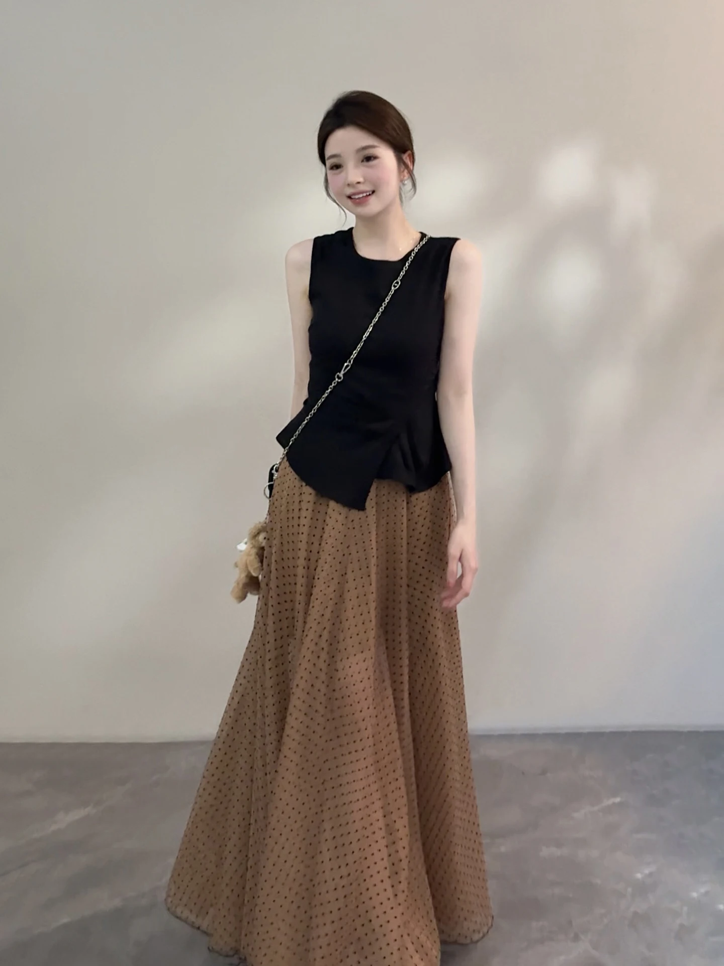 Song Sung Summer New Slimming Fashion Long Dress Sleeveless Polka Dot Splicing Pleated Dress Polyester Fairy Skirt DT1996
Song Sung Summer New Slimming Fashion Long Dress Sleeveless Polka Dot Splicing Pleated Dress Polyester Fairy Skirt DT1996