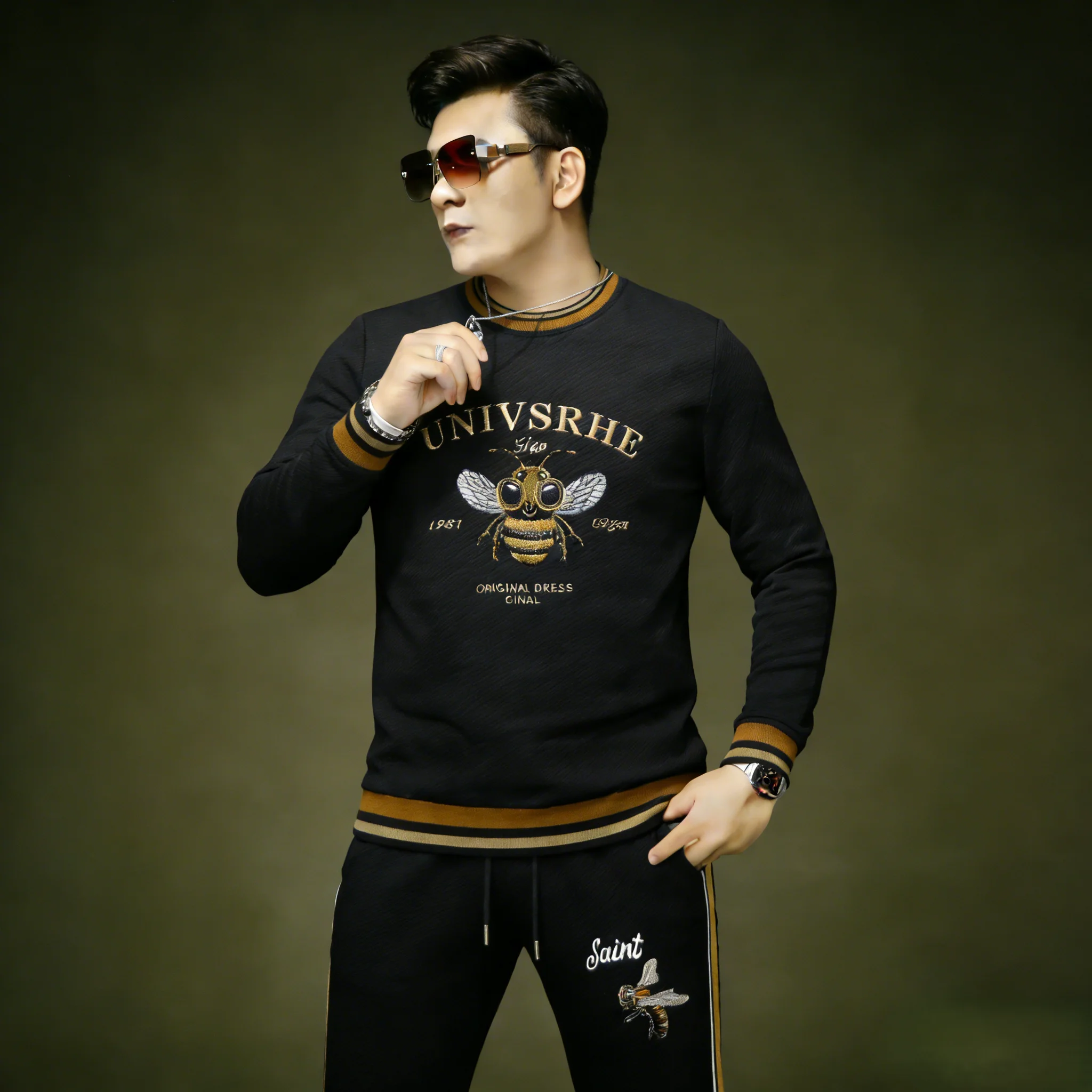 Комплект из двух предметов: свитшот с вышивкой Ele Bee, круглым вырезом и длинными рукавами, облегающий, повседневный, спортивный, из роскошного хлопка
Комплект из двух предметов: свитшот с вышивкой Ele Bee, круглым вырезом и длинными рукавами, облегающий, повседневный, спортивный, из роскошного хлопка