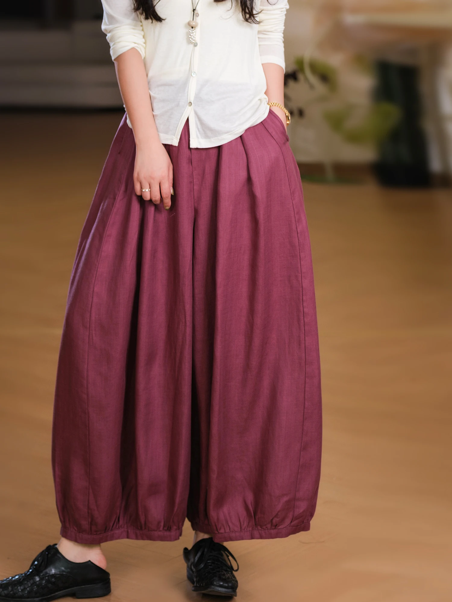 Slim Fit Lantern Pants Elastic Waist Loose Fit Casual Trousers Pure Color Young Looking Long Pants for Ladies by XiaoEr Produ...
Slim Fit Lantern Pants Elastic Waist Loose Fit Casual Trousers Pure Color Young Looking Long Pants for Ladies by XiaoEr Produ...