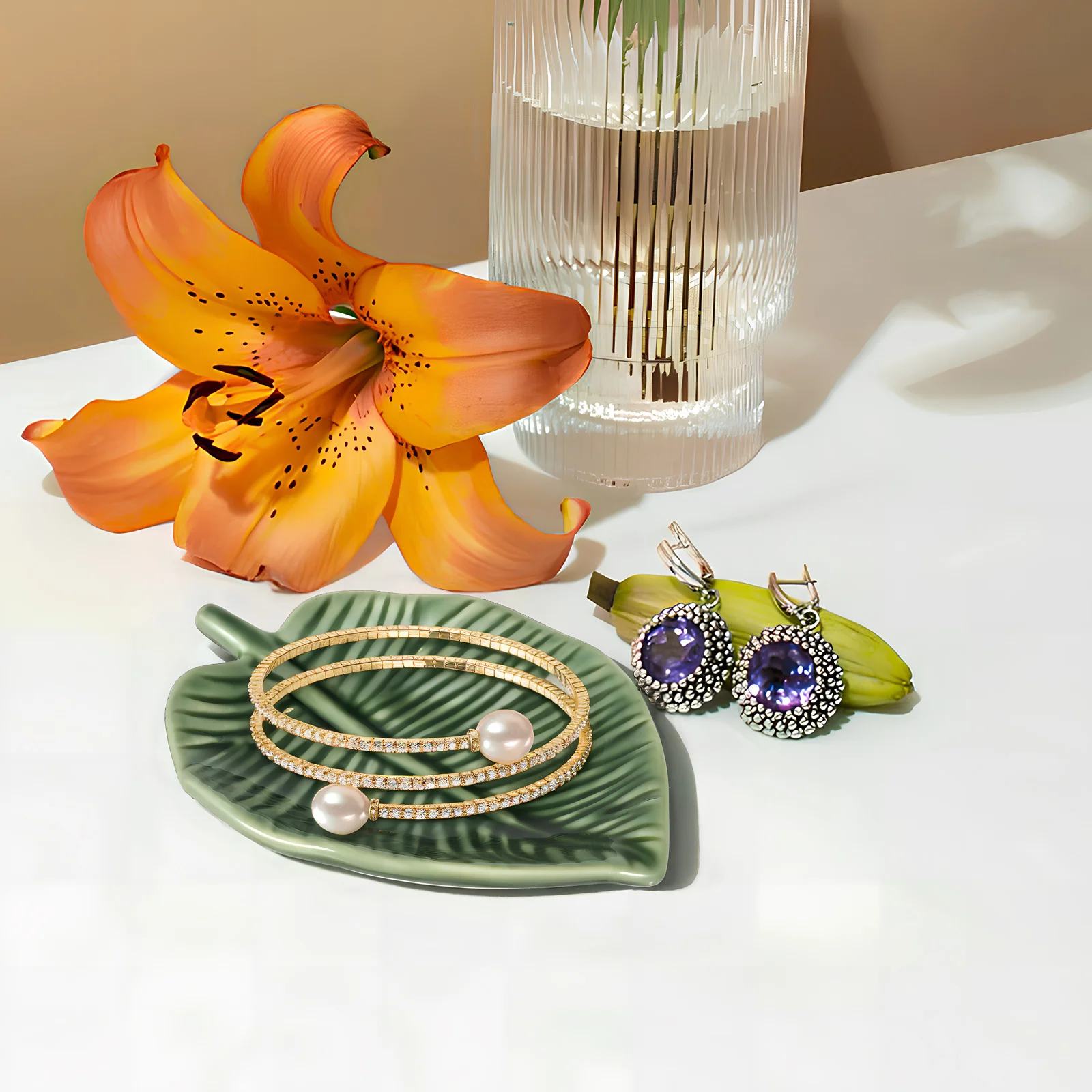 Керамический держатель для ювелирных изделий с зеленым листом, элегантное блюдо для колец, декоративный многофункциональный поднос для ювелирных изделий, настольная тарелка для безделушек
Керамический держатель для ювелирных изделий с зеленым листом, элегантное блюдо для колец, декоративный многофункциональный поднос для ювелирных изделий, настольная тарелка для безделушек