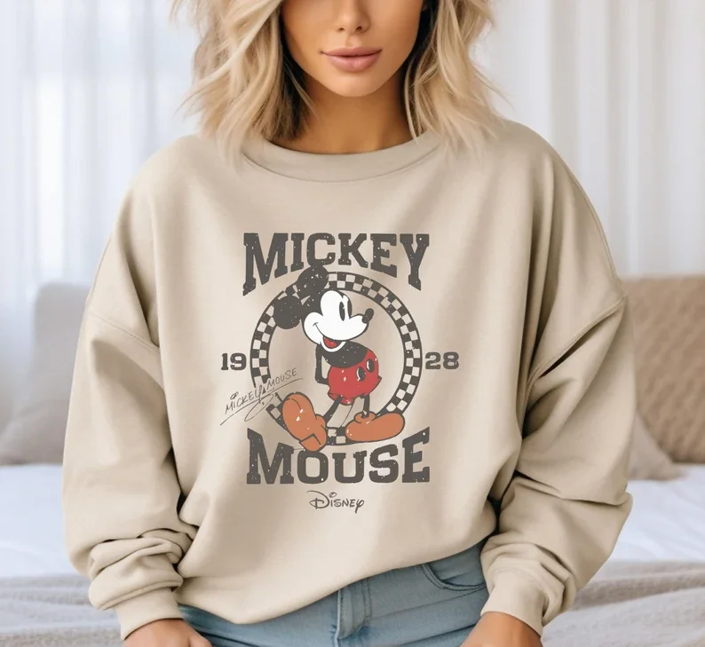 Толстовка Disneyland «Дональд и друзья», женские и мужские хлопковые толстовки, пуловеры, осень-зима, флисовые топы унисекс большого размера, пальто
Толстовка Disneyland «Дональд и друзья», женские и мужские хлопковые толстовки, пуловеры, осень-зима, флисовые топы унисекс большого размера, пальто