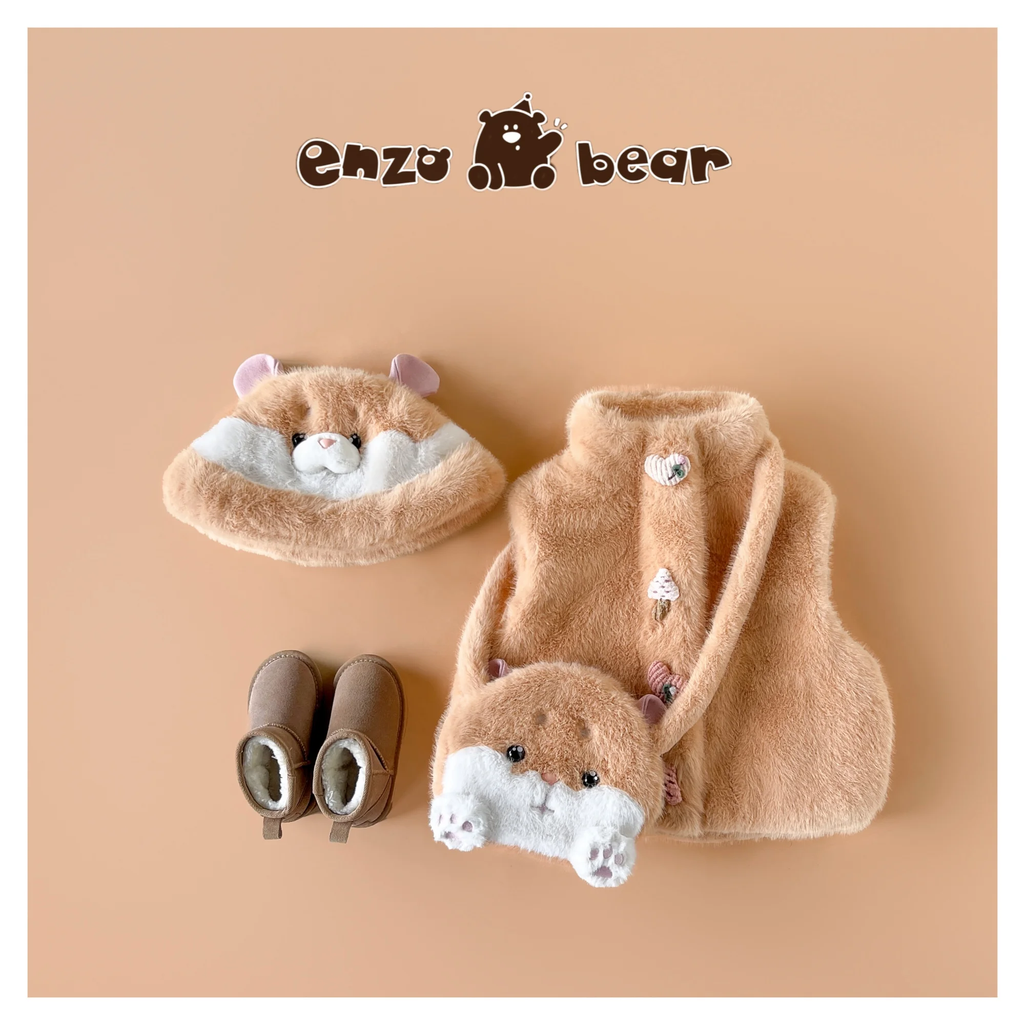 Высококачественная куртка для родителей, детская одежда, плотный жилет, меховой детский жилет с цветочным принтом, трехсекционное весеннее дизайнерское зимнее пальто для мальчиков и девочек
Высококачественная куртка для родителей, детская одежда, плотный жилет, меховой детский жилет с цветочным принтом, трехсекционное весеннее дизайнерское зимнее пальто для мальчиков и девочек