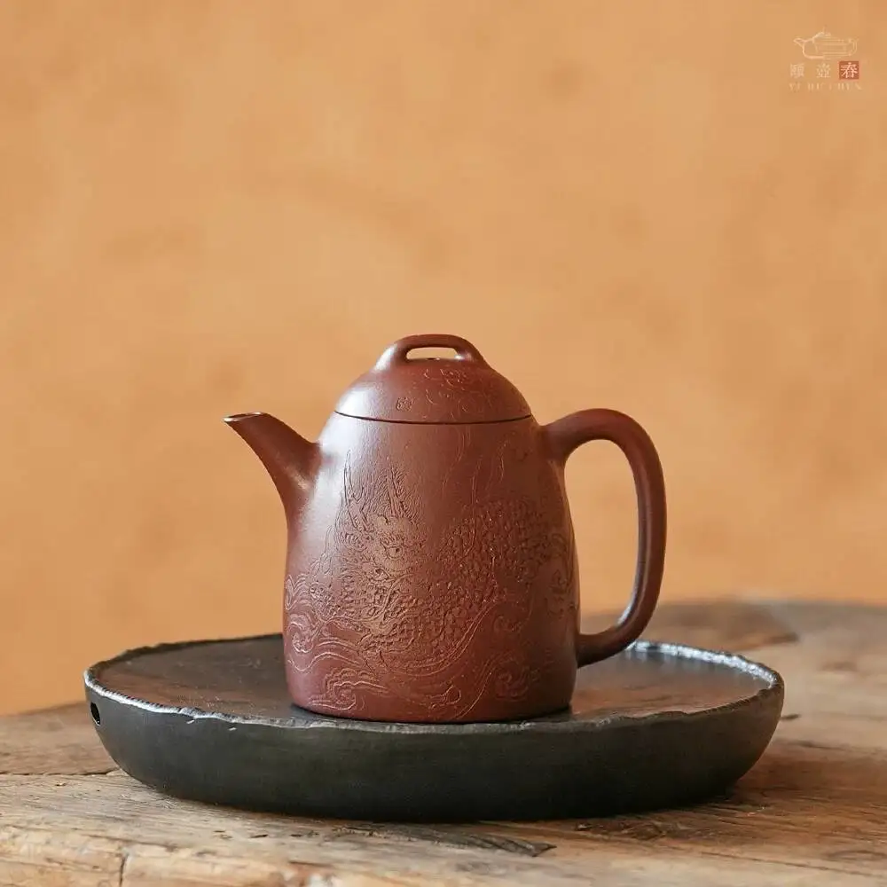 Yi Chun Ma Fang Ancient Qin Quan 190C Bottom Groove Clear Shi Shengyi Engraving Purely Handmade High-End Yixing Zisha Pot
Yi Chun Ma Fang Ancient Qin Quan 190C Bottom Groove Clear Shi Shengyi Engraving Purely Handmade High-End Yixing Zisha Pot