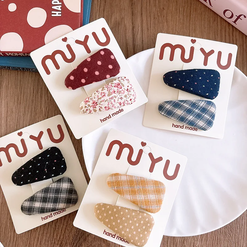2pc New Cotton Tartan Plaid Bow Baby Hair Clips Dot Spot Bow Hair Pins Kid Triangle Shape Hairpin BB Barrette for Girls Headwear
2pc New Cotton Tartan Plaid Bow Baby Hair Clips Dot Spot Bow Hair Pins Kid Triangle Shape Hairpin BB Barrette for Girls Headwear