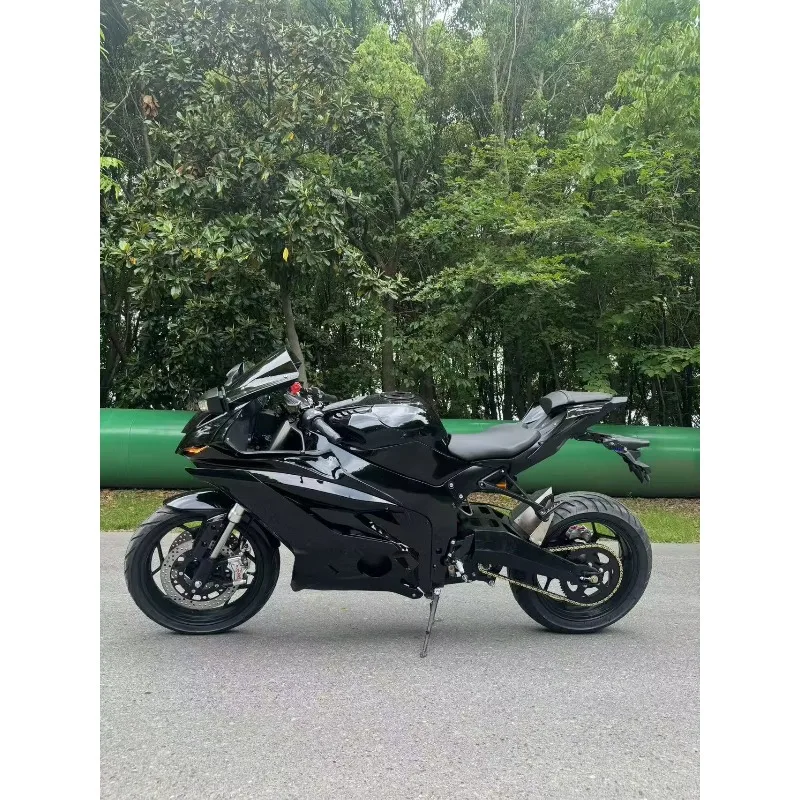 Racing Electric Motorcycle Customized Modifications High-Power Motor (2000W) 80-160km/h Max Speed 80-250km Range
Racing Electric Motorcycle Customized Modifications High-Power Motor (2000W) 80-160km/h Max Speed 80-250km Range