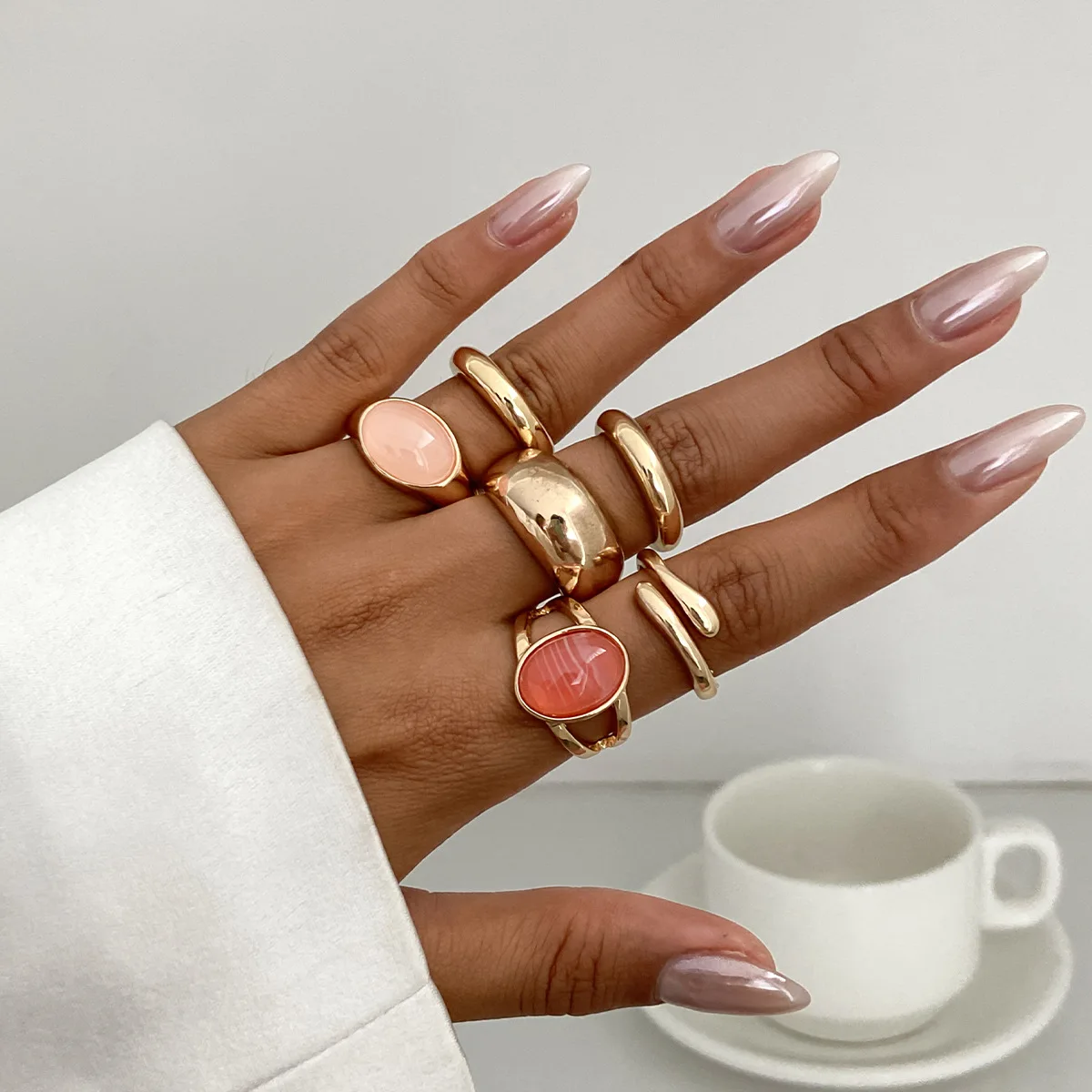 Light Gold Acrylic Crystal Statement Ring – Chic Minimalist Alloy Jewelry for Women, Perfect for Stacking or Solo Wear
Light Gold Acrylic Crystal Statement Ring – Chic Minimalist Alloy Jewelry for Women, Perfect for Stacking or Solo Wear