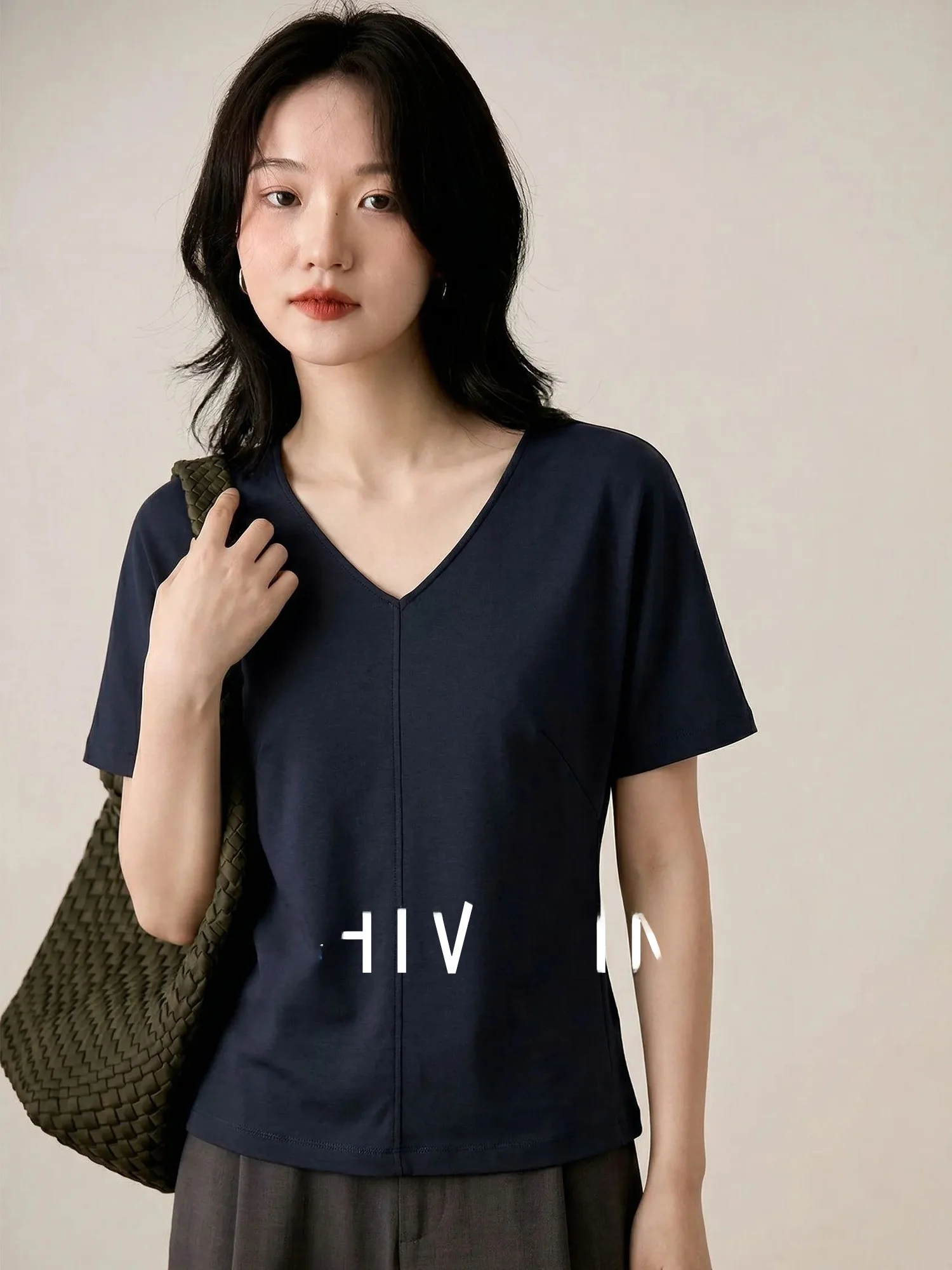 Chivirin Pure Cotton V-Neck Short Sleeve T-Shirt Women's Summer Slimming Versatile Age-Defying Top Breathable Comfortable
Chivirin Pure Cotton V-Neck Short Sleeve T-Shirt Women's Summer Slimming Versatile Age-Defying Top Breathable Comfortable