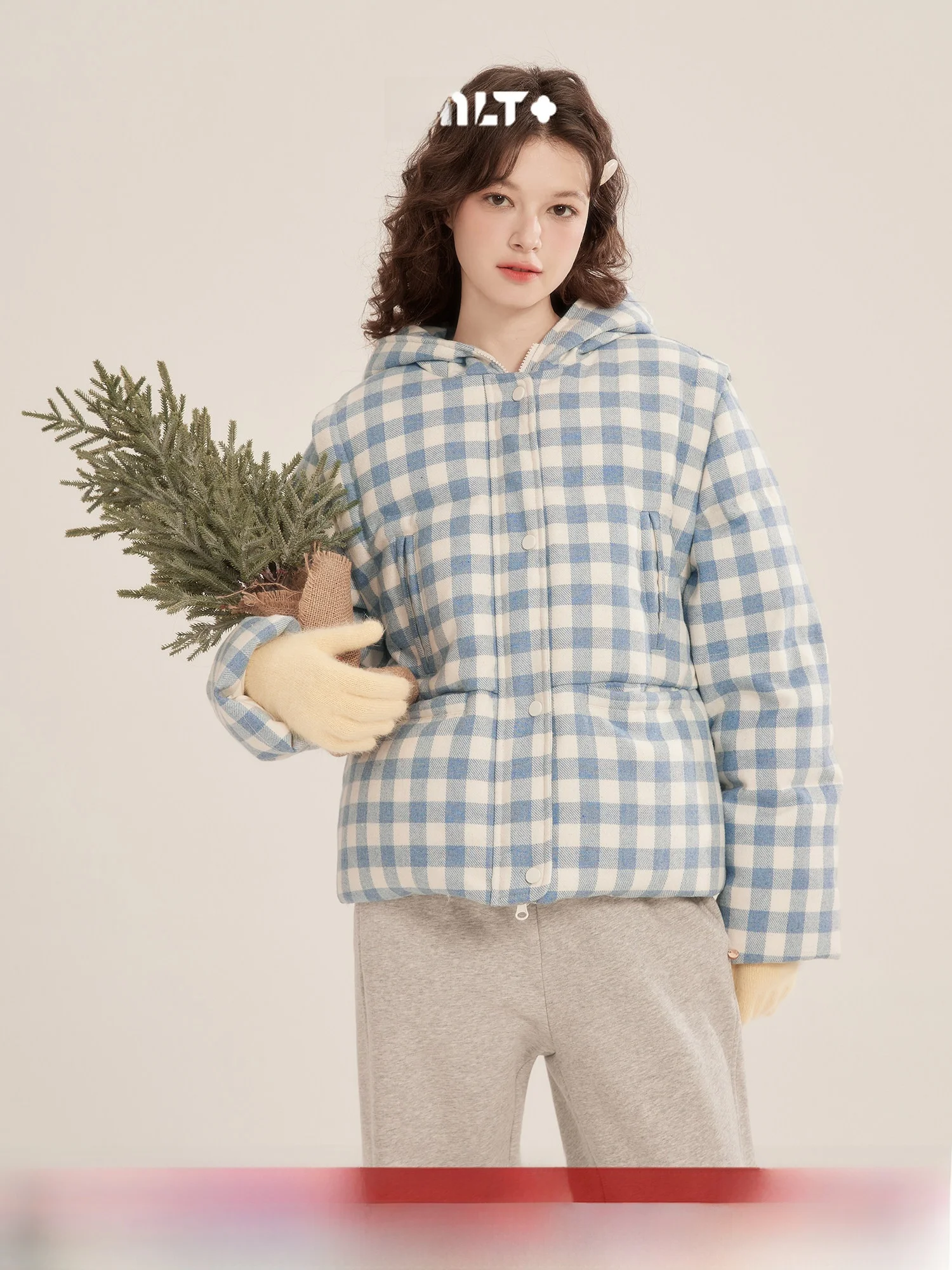 90 down Blue White Plaid Vest Coat Two-Way Wear Sleeveless Lady's Elegant Straight Cut Winter Warm Fleece Lined Hooded Coat
90 down Blue White Plaid Vest Coat Two-Way Wear Sleeveless Lady's Elegant Straight Cut Winter Warm Fleece Lined Hooded Coat