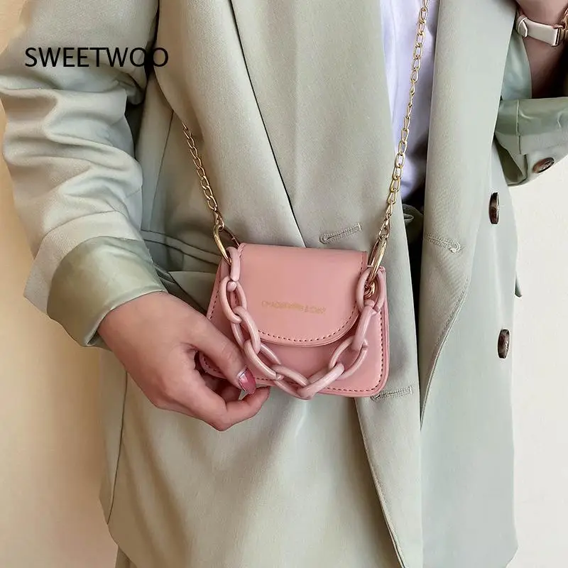 Flap-Closure Fashion-Forward Compact-Size Sweet Girly-Vibe Handheld Bag
Flap-Closure Fashion-Forward Compact-Size Sweet Girly-Vibe Handheld Bag
