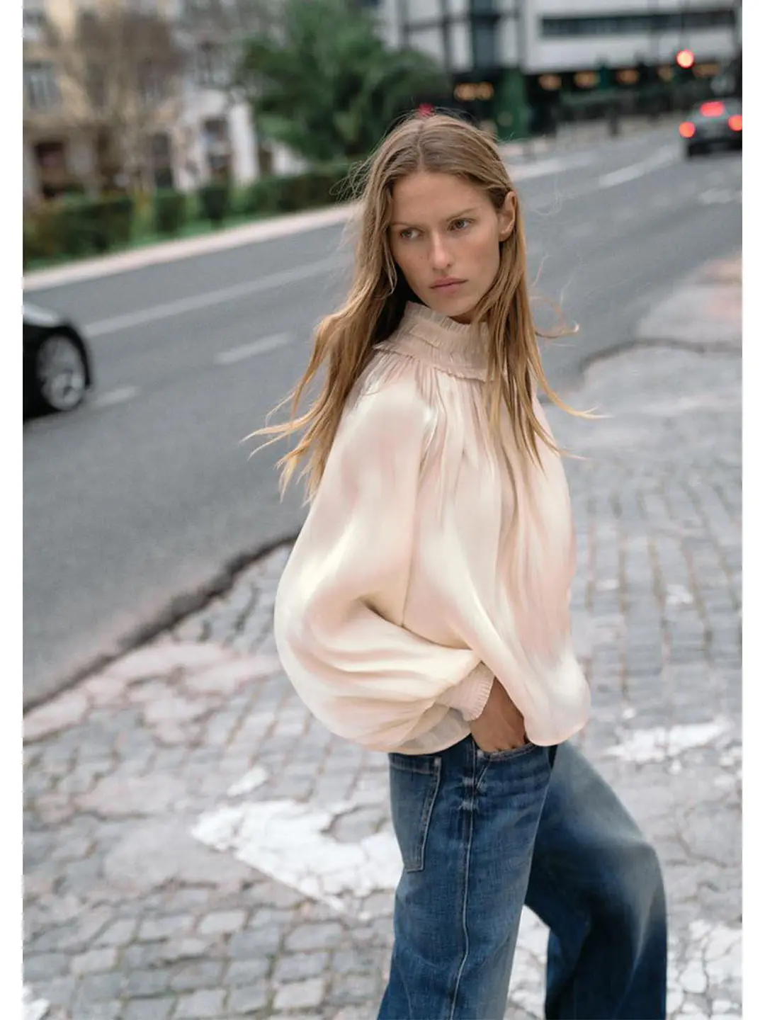 Spring Women's Casual Style Long Sleeve Satin Feel Shirt Decorative Collar Layered Design Polyester Fiber Regular Fit Shirt
Spring Women's Casual Style Long Sleeve Satin Feel Shirt Decorative Collar Layered Design Polyester Fiber Regular Fit Shirt