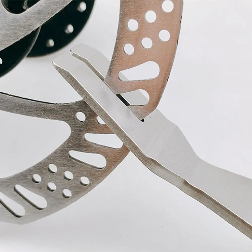 1x Bike Hydraulic Disc Brake Rotors Truing Stainless Steel Bicycle Hydraulic Oil Disc Piston Push Bike Disc Alignment Tool
1x Bike Hydraulic Disc Brake Rotors Truing Stainless Steel Bicycle Hydraulic Oil Disc Piston Push Bike Disc Alignment Tool