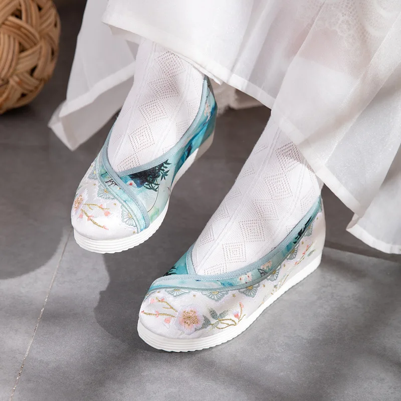 2026 Women's Chinese Floral Embroidery Hanfu Shoes Round Toe Inner Height Orange-Pink/Blue Spring Traditional Footwear Q-925
2026 Women's Chinese Floral Embroidery Hanfu Shoes Round Toe Inner Height Orange-Pink/Blue Spring Traditional Footwear Q-925