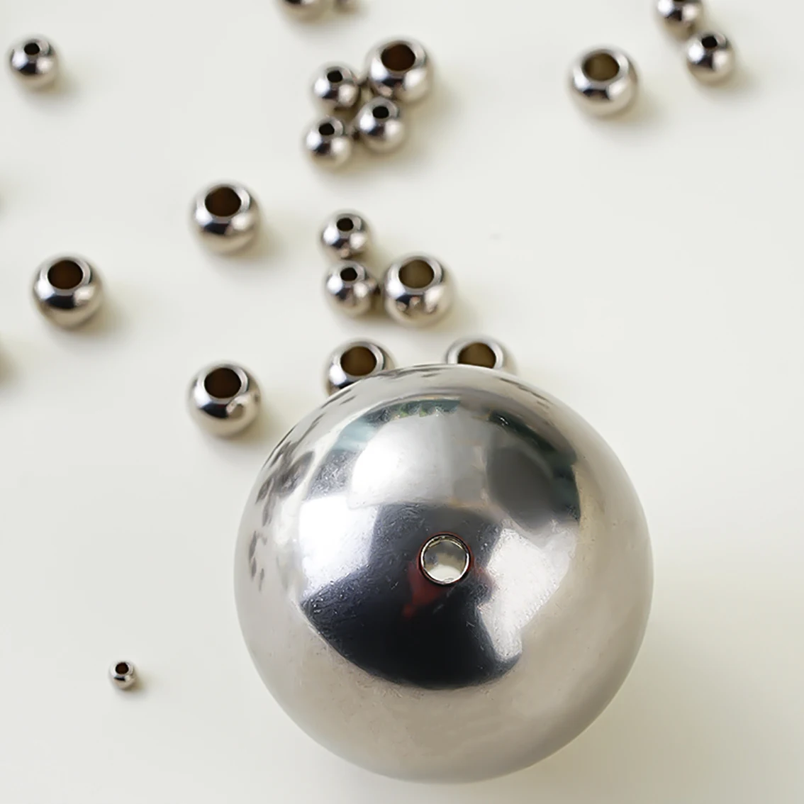 Outer Dia 2.5mm-63.5mm Through Hole Steel Ball Bore Dia 1.4mm-6mm Unthreaded Drilling Bead DIY Machinery Hardware Accessories
Outer Dia 2.5mm-63.5mm Through Hole Steel Ball Bore Dia 1.4mm-6mm Unthreaded Drilling Bead DIY Machinery Hardware Accessories