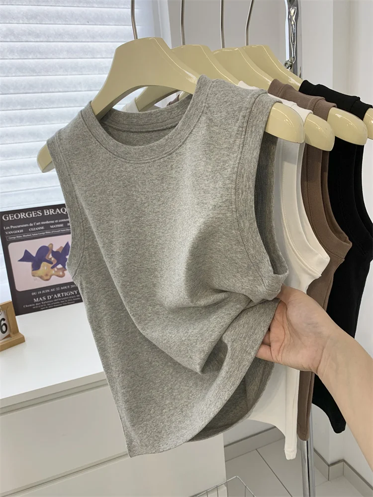 Женская летняя майка Slim Fit с круглым вырезом, без рукавов, в корейском стиле, минималистичная, быстросохнущая, для повседневной носки, базовая модель
Женская летняя майка Slim Fit с круглым вырезом, без рукавов, в корейском стиле, минималистичная, быстросохнущая, для повседневной носки, базовая модель