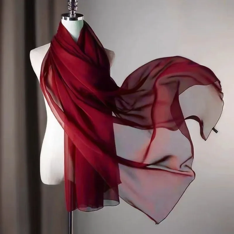2pc/6pcs Oversized Solid Color Silky Chiffon Scarf, Lightweight Sheer Neck Scarf, Versatile Headscarf & Beach Cover-Up for Women
2pc/6pcs Oversized Solid Color Silky Chiffon Scarf, Lightweight Sheer Neck Scarf, Versatile Headscarf & Beach Cover-Up for Women