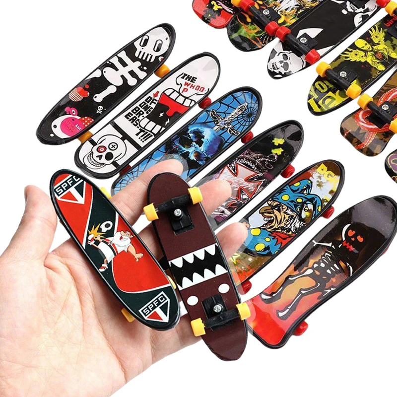 6/12PCS Finger Skateboards Desktop Cars Random Style Mini Fingerboards Cheerleading Gifts Souvenirs Finger Training Supplies ZYF
6/12PCS Finger Skateboards Desktop Cars Random Style Mini Fingerboards Cheerleading Gifts Souvenirs Finger Training Supplies ZYF