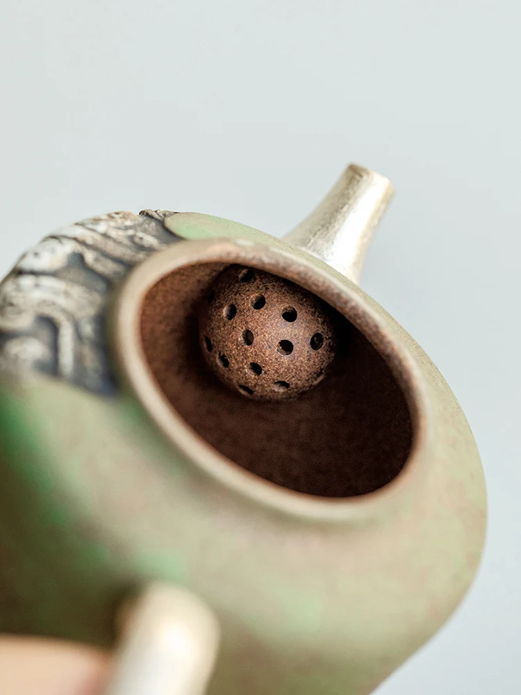 Retro Single Teapot Chinese Tea Making Device Household Small Pot Old Rock Clay Light Green Embossed Gluttonous Pattern
Retro Single Teapot Chinese Tea Making Device Household Small Pot Old Rock Clay Light Green Embossed Gluttonous Pattern