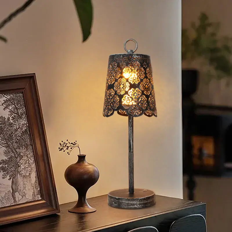 Rechargeable Portable Vintage Wrought Iron Openwork Table Lamp - Ambient Decor for Bedroom, Living Room, Dining, Bar, Camping
Rechargeable Portable Vintage Wrought Iron Openwork Table Lamp - Ambient Decor for Bedroom, Living Room, Dining, Bar, Camping