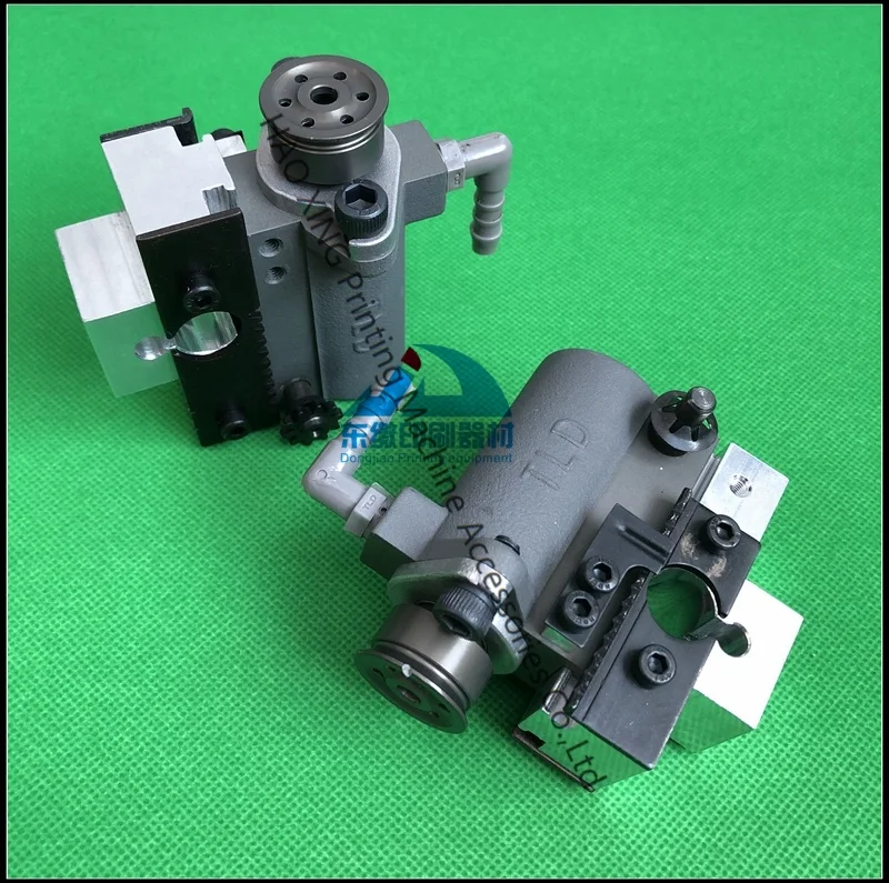 Для Heidelberg SM102 CD102 передняя присоска C5.028.056F C5.028.046F переводные присоски запасные части для оборудования офсетной печати
Для Heidelberg SM102 CD102 передняя присоска C5.028.056F C5.028.046F переводные присоски запасные части для оборудования офсетной печати